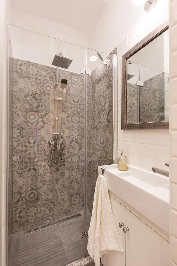 Stylish And Smart Apartment In The Center Budapeşte
